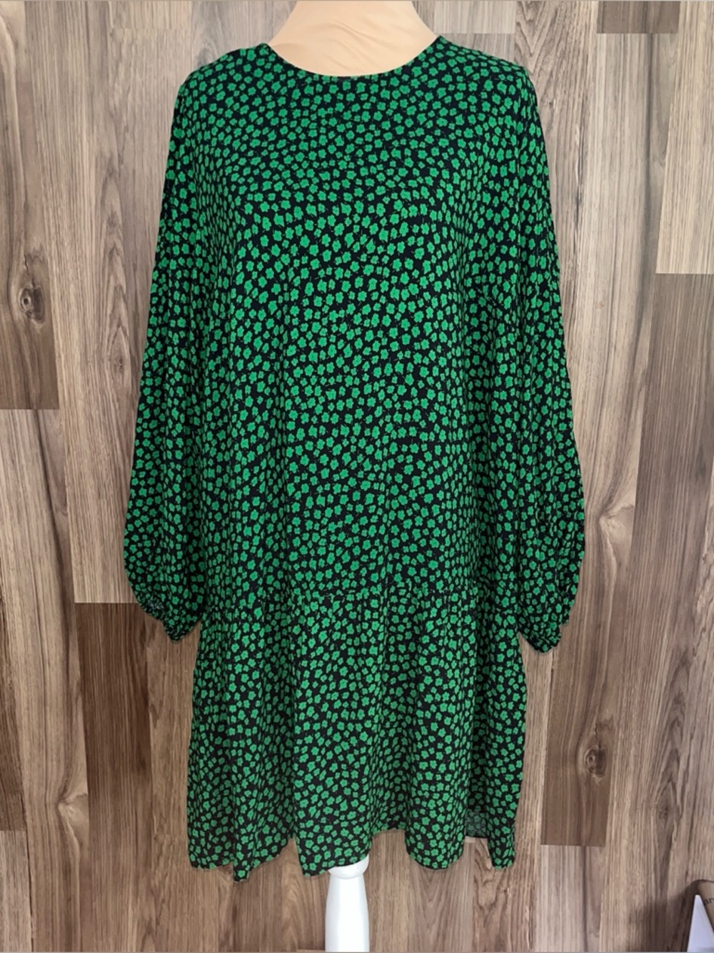 H&M Women’s XL Black Green Floral Long Sleeve Tiered Midi Dress